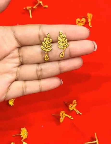 Classic Gold Earrings — Shreeji Jewellery